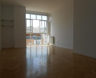 Flat to rent in  Madrid Capital  with Air Conditioner, Heating and Parquet flooring