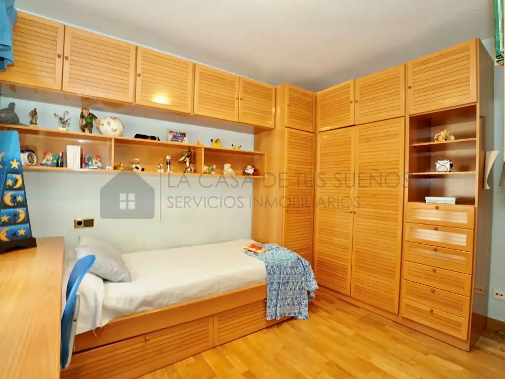 Habitación de Casa o chalet en venta en Novelda
