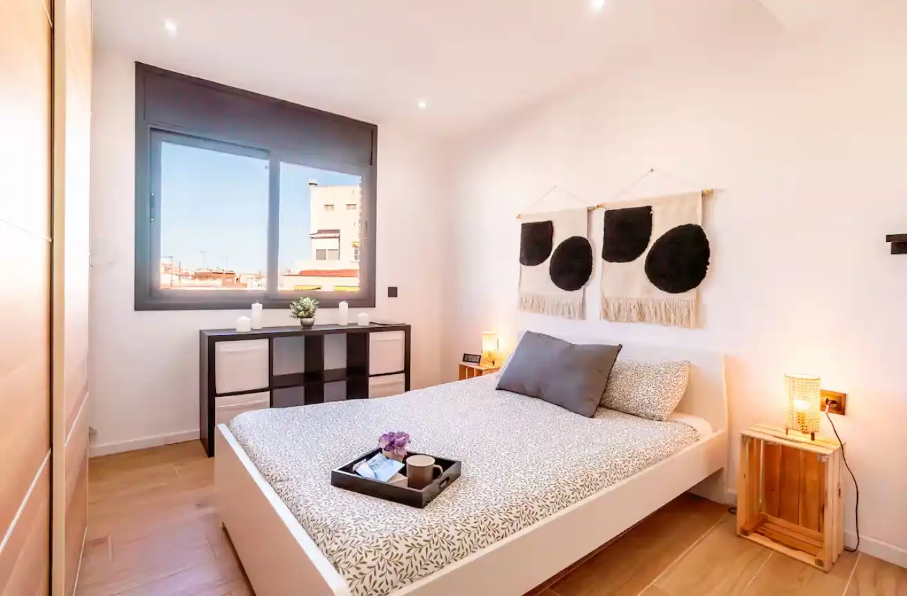 Dormitori de Àtic de lloguer en Tarragona amb Aire condicionat, Calefacció i Parquet
