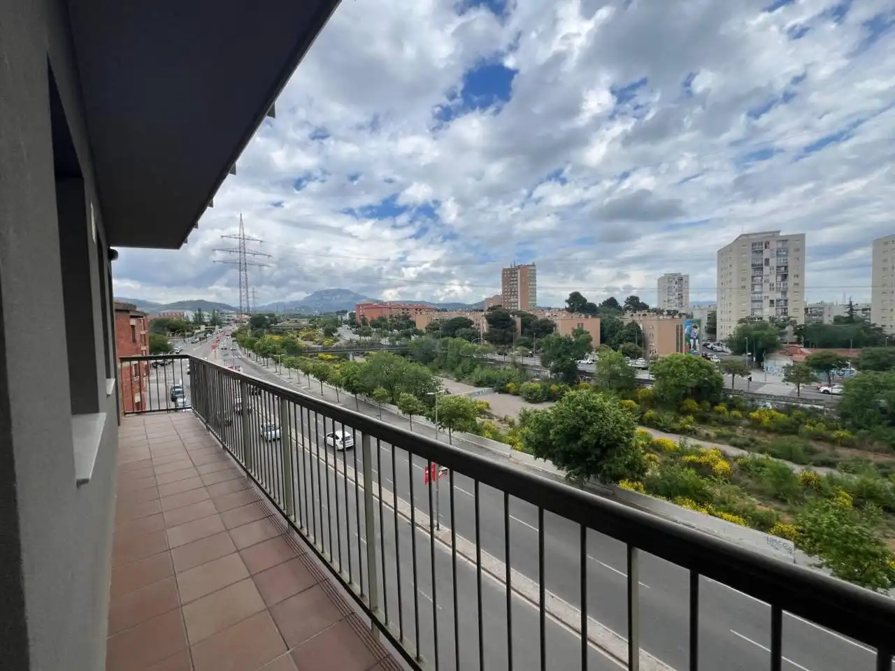 Vista exterior de Piso en venta en Terrassa con Aire acondicionado, Calefacción y Parquet