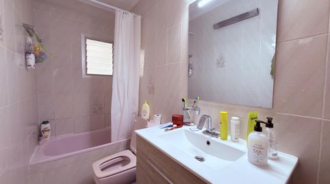 Foto 4 de Apartament en venda a Casco Antiguo - Sta. Cruz - Ayuntamiento, Alicante / Alacant