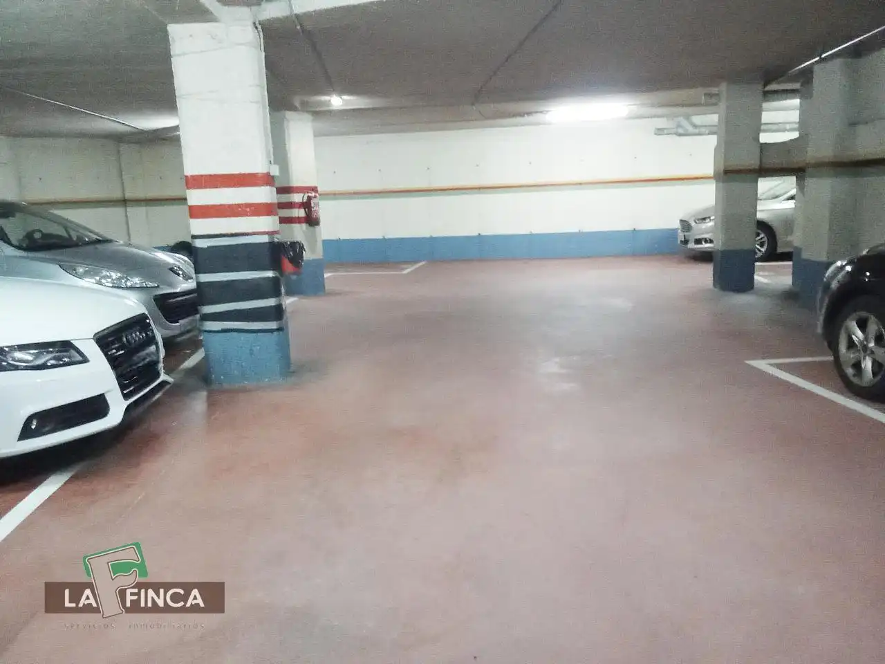 Parking de Dúplex en venta en Oviedo  con Calefacción, Parquet y Trastero