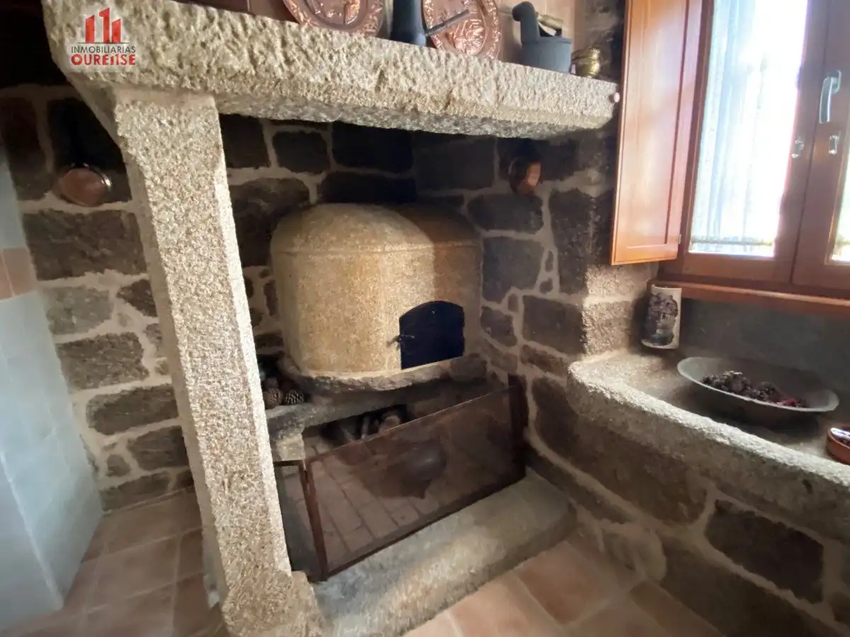 Cocina de Casa o chalet en venta en Carballeda de Avia con Aire acondicionado, Calefacción y Jardín privado