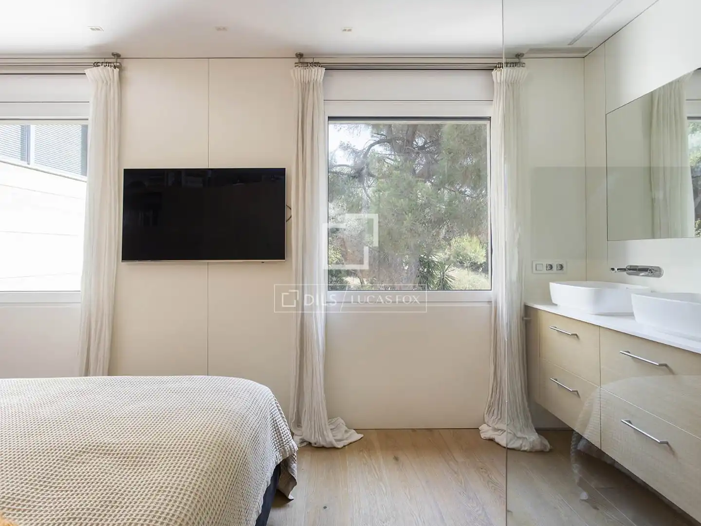 Bedroom of Houses for rent in Barcelona  with Air Conditioner, Heating and Private garden