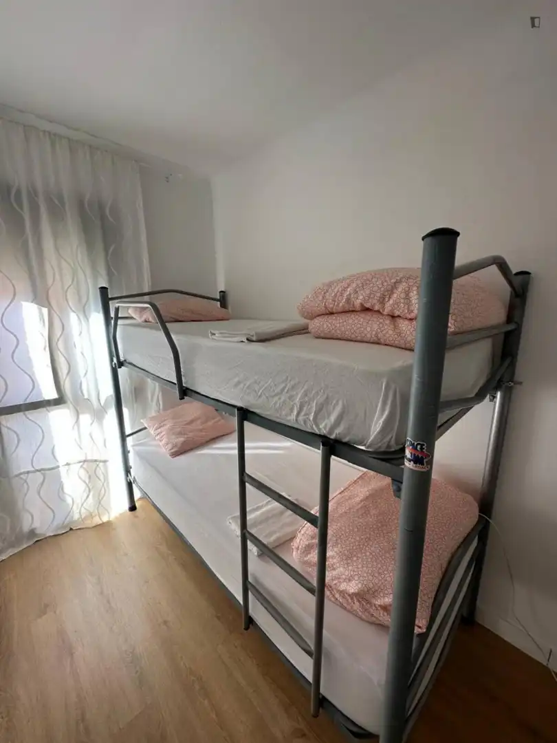Schlafzimmer von Wohnungen zur untervermieten in Badalona mit Heizung, Möbliert und Internet