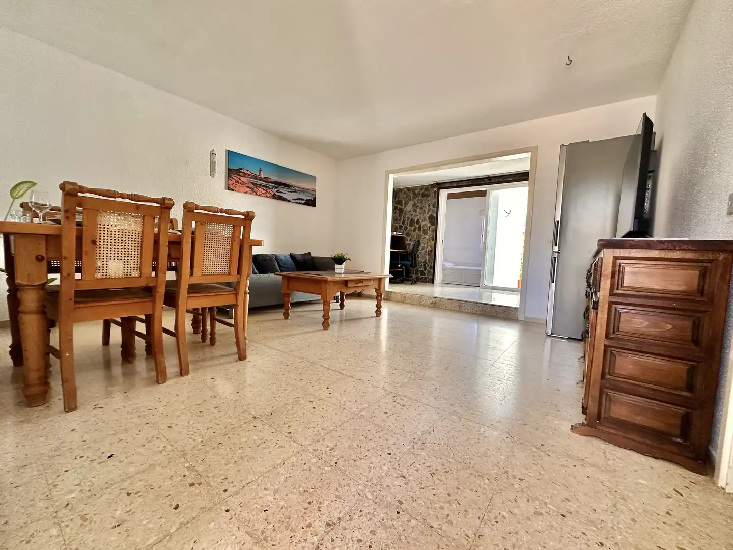 Wohnzimmer von Einfamilien-Reihenhaus zur Miete in Arona mit Terrasse, Möbliert und Ofen