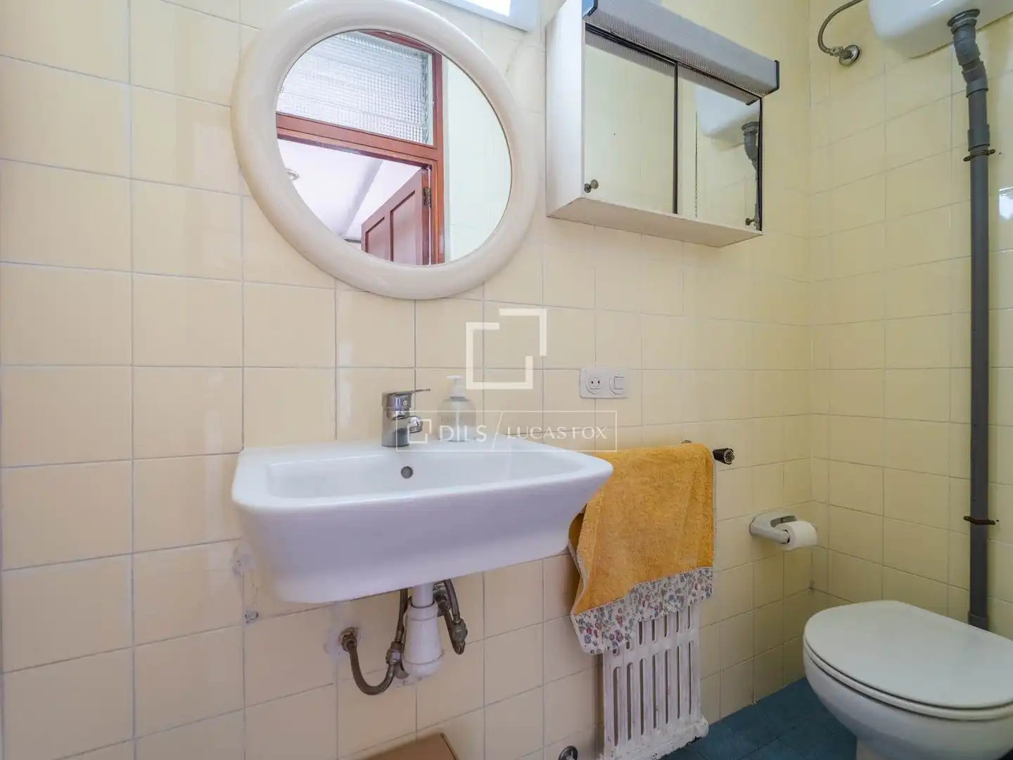 Baño de Piso en venta en Valencia con Calefacción, Terraza y Balcón
