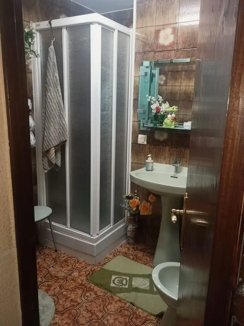 Badezimmer von Wohnung zum Verkauf in Madrid mit Klimaanlage, Heizung und Terrasse