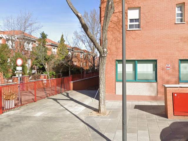 Garaje en Alquiler en Calle del Bolillero, 35 en Segunda Fase