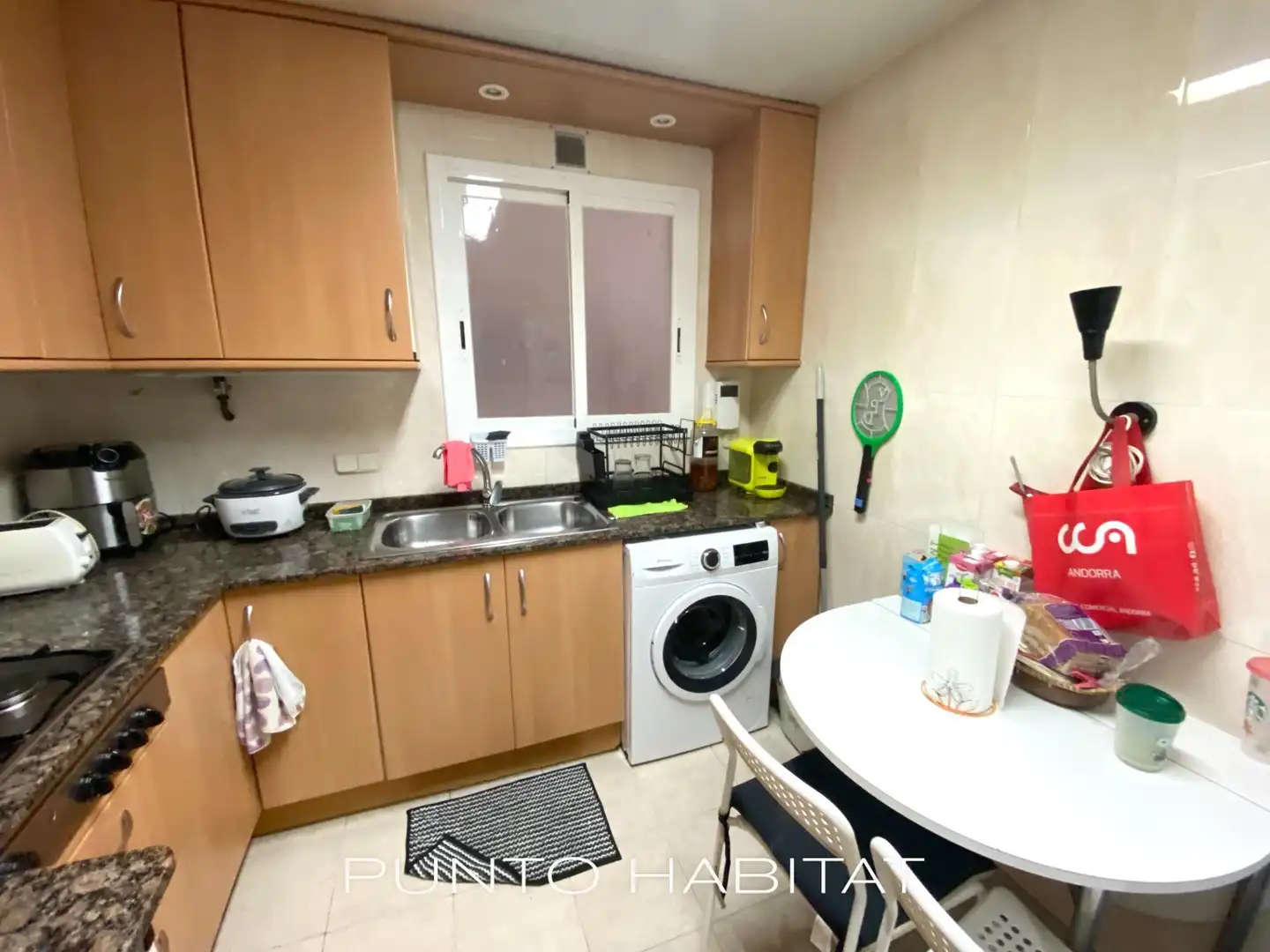 Küche von Wohnung zum Verkauf in Barcelona mit Klimaanlage, Parkett und Terrasse