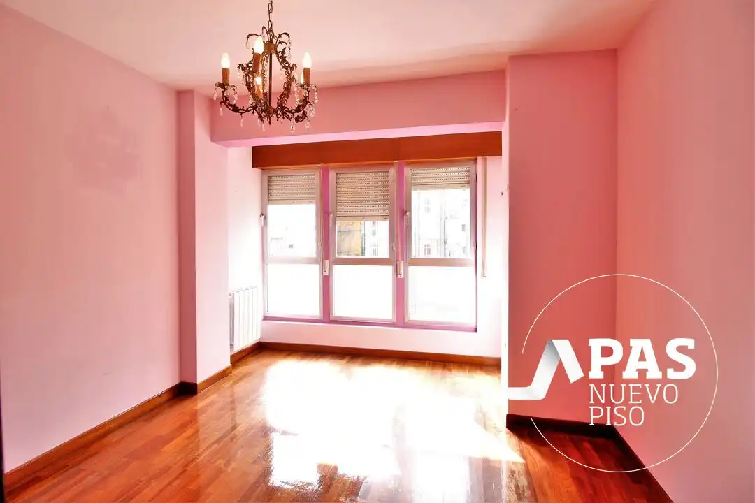 Schlafzimmer von Wohnung zum Verkauf in Santander mit Heizung