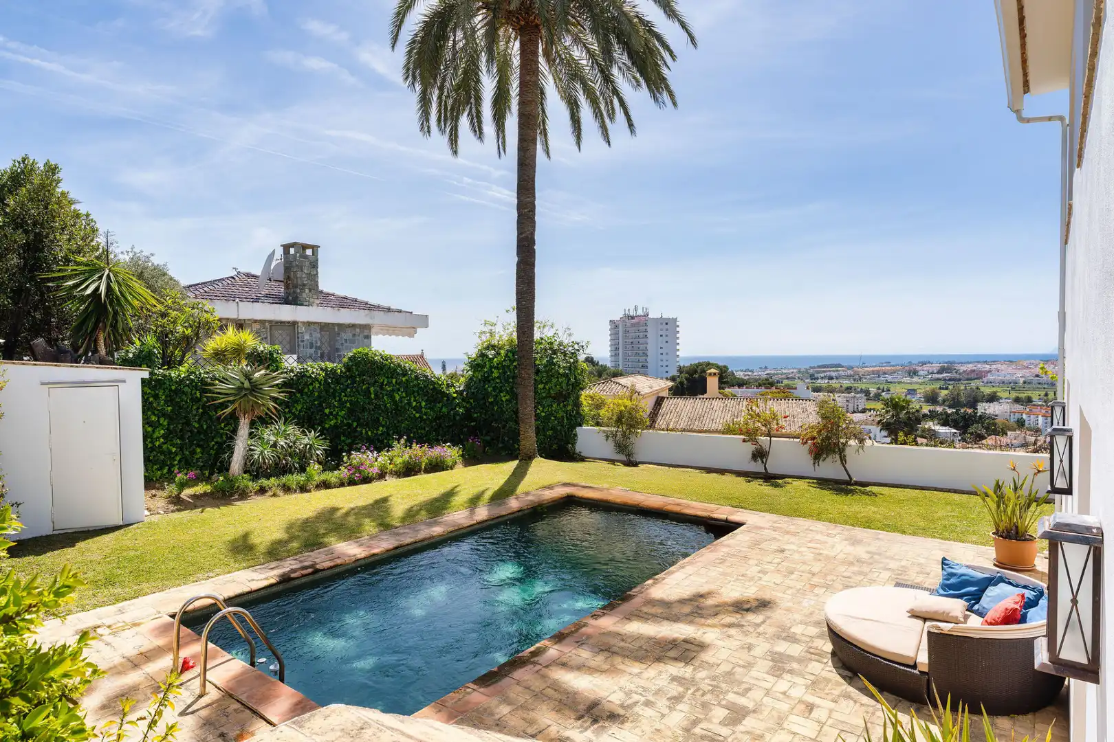 Jardí de Casa o xalet en venda en Marbella amb Aire condicionat, Jardí privat i Terrassa