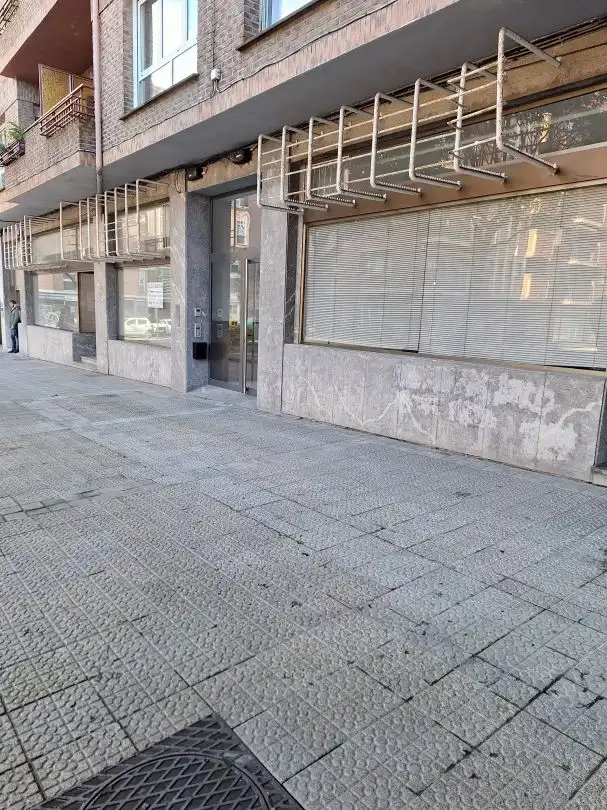 Local comercial de lloguer a Durango