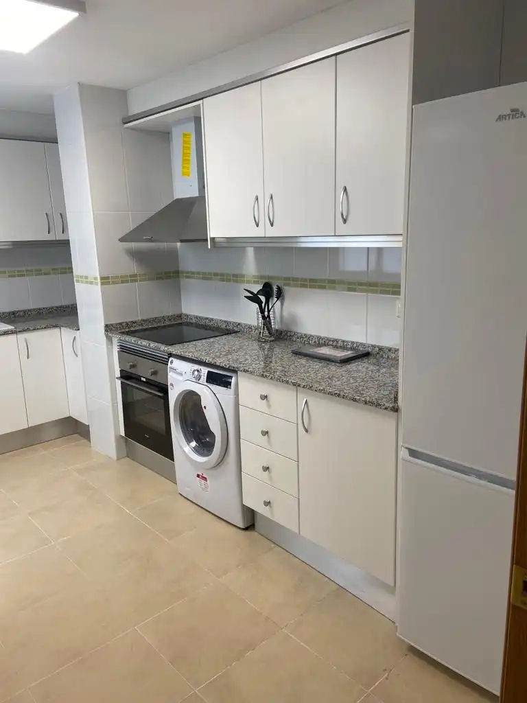 Cuina de Apartament de lloguer en Benaguasil amb Traster