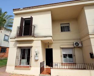 Exterior view of Single-family semi-detached for sale in Badajoz Capital  with Air Conditioner