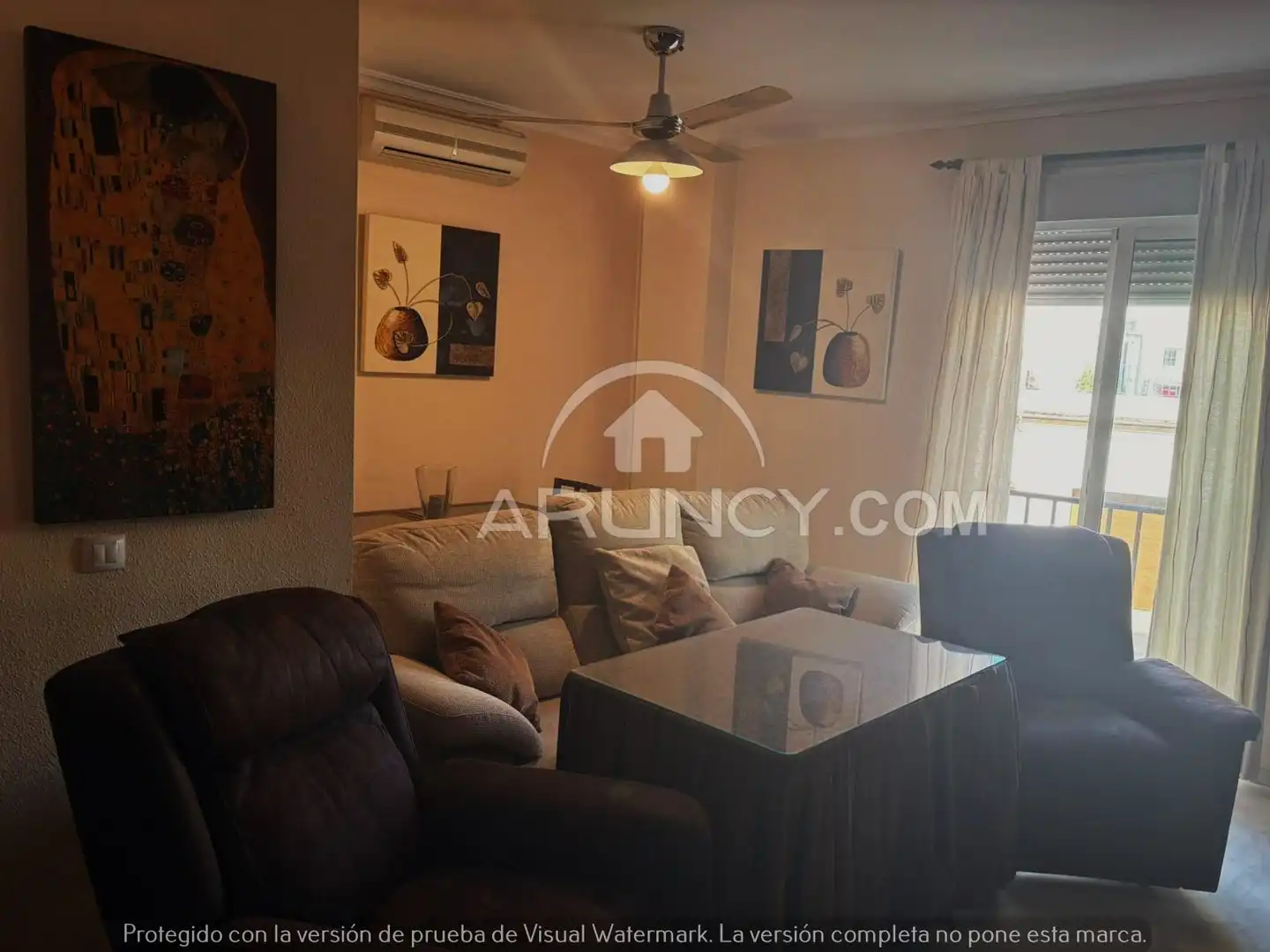 Sala de estar de Piso en venta en Alcalá de Guadaira con Aire acondicionado, Calefacción y Amueblado