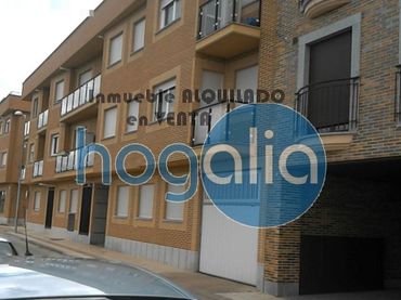 Bajo con ascensor en venta en Castellanos de Moriscos