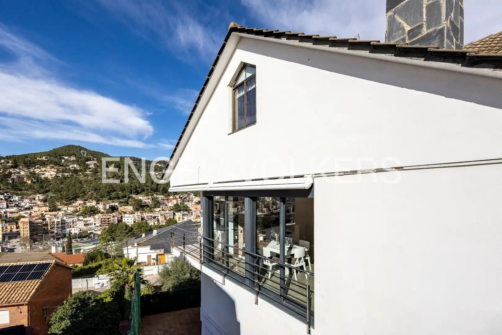 Vista exterior de Casa o xalet en venda en Vallirana amb Aire condicionat, Calefacció i Jardí privat