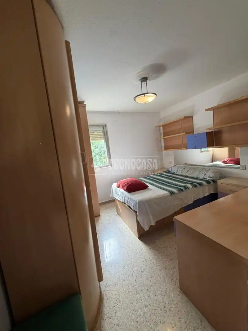 Bedroom of Flat for sale in Sevilla