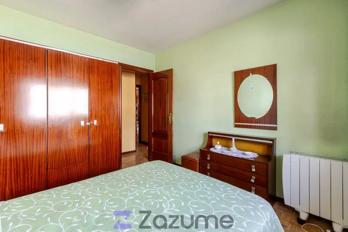 Bedroom of Flat for rent in Madrid  with Heating, Parquet flooring and Terrace
