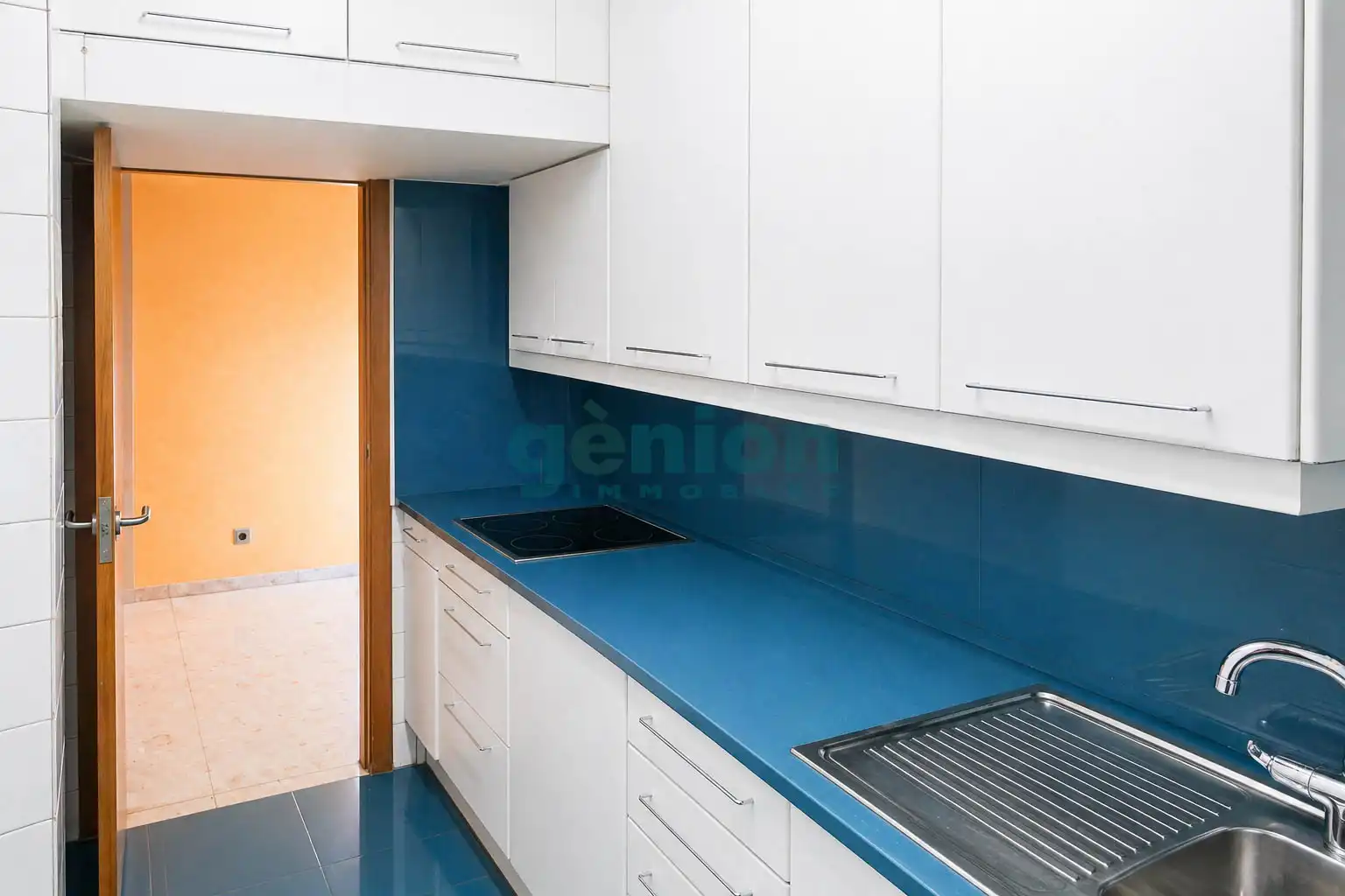 Cuina de Pis en venda en Girona amb Aire condicionat i Calefacció