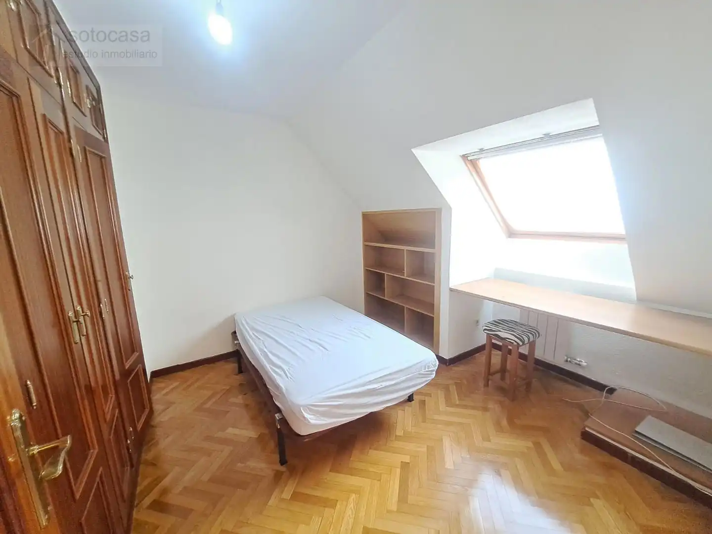 Bedroom of Flat for rent in Valladolid  with Heating and Furnished
