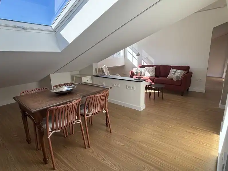 Wohnzimmer von Dachboden zur Miete in Ortigueira, A Coruña