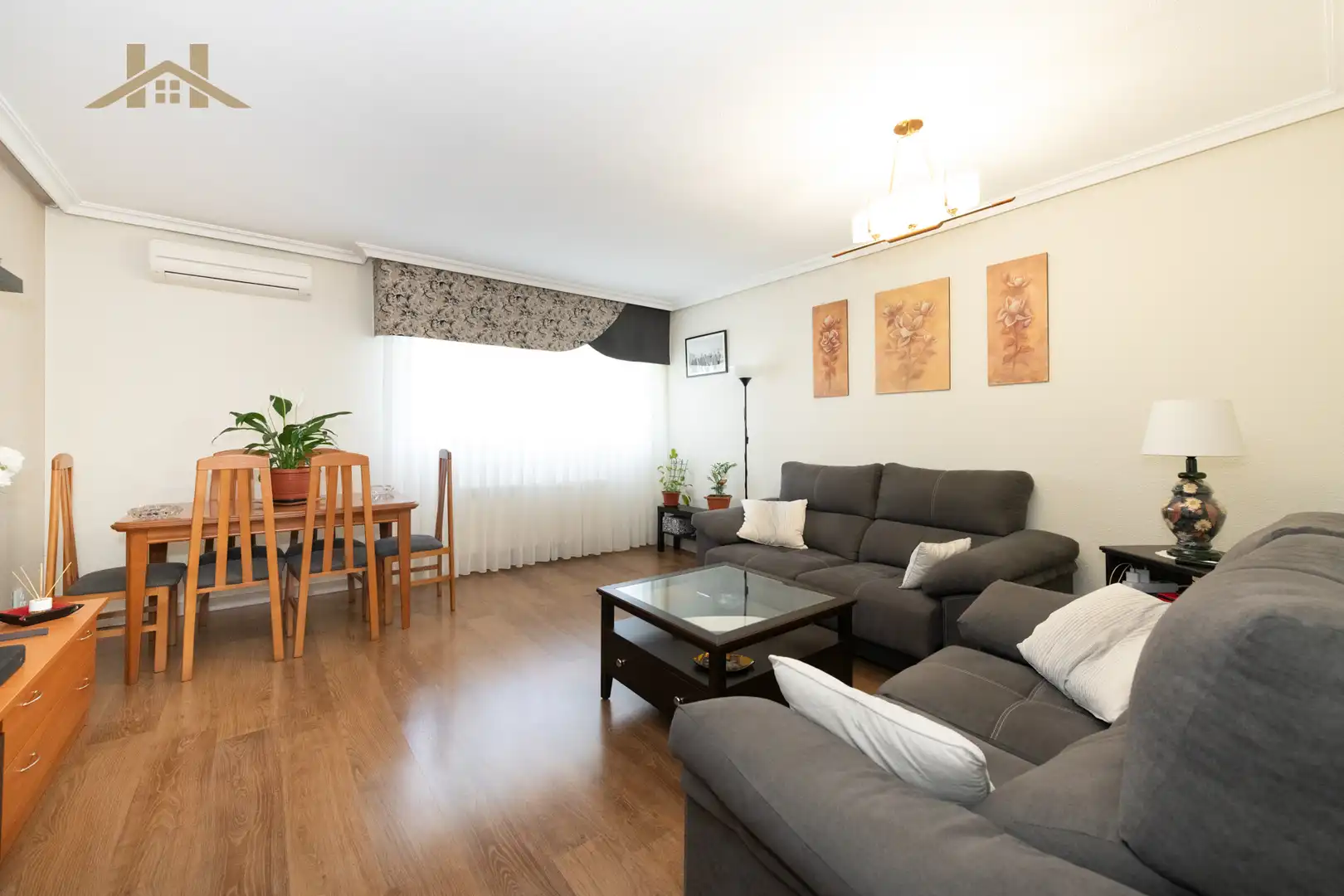 Piso con ascensor en venta en Avenida de Baunatal