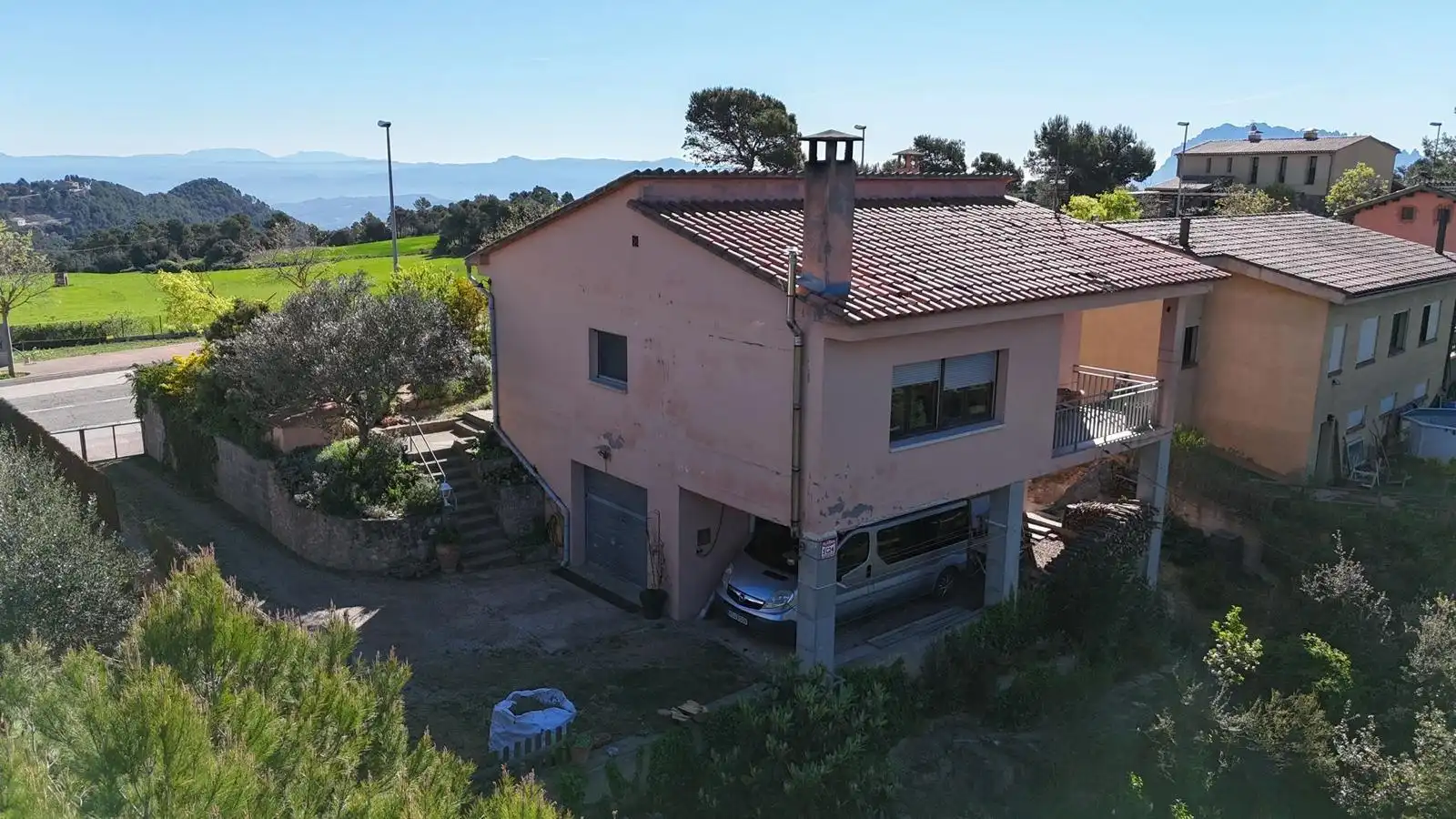 Vista exterior de Finca rústica en venda en Castellfollit del Boix amb Calefacció, Jardí privat i Terrassa