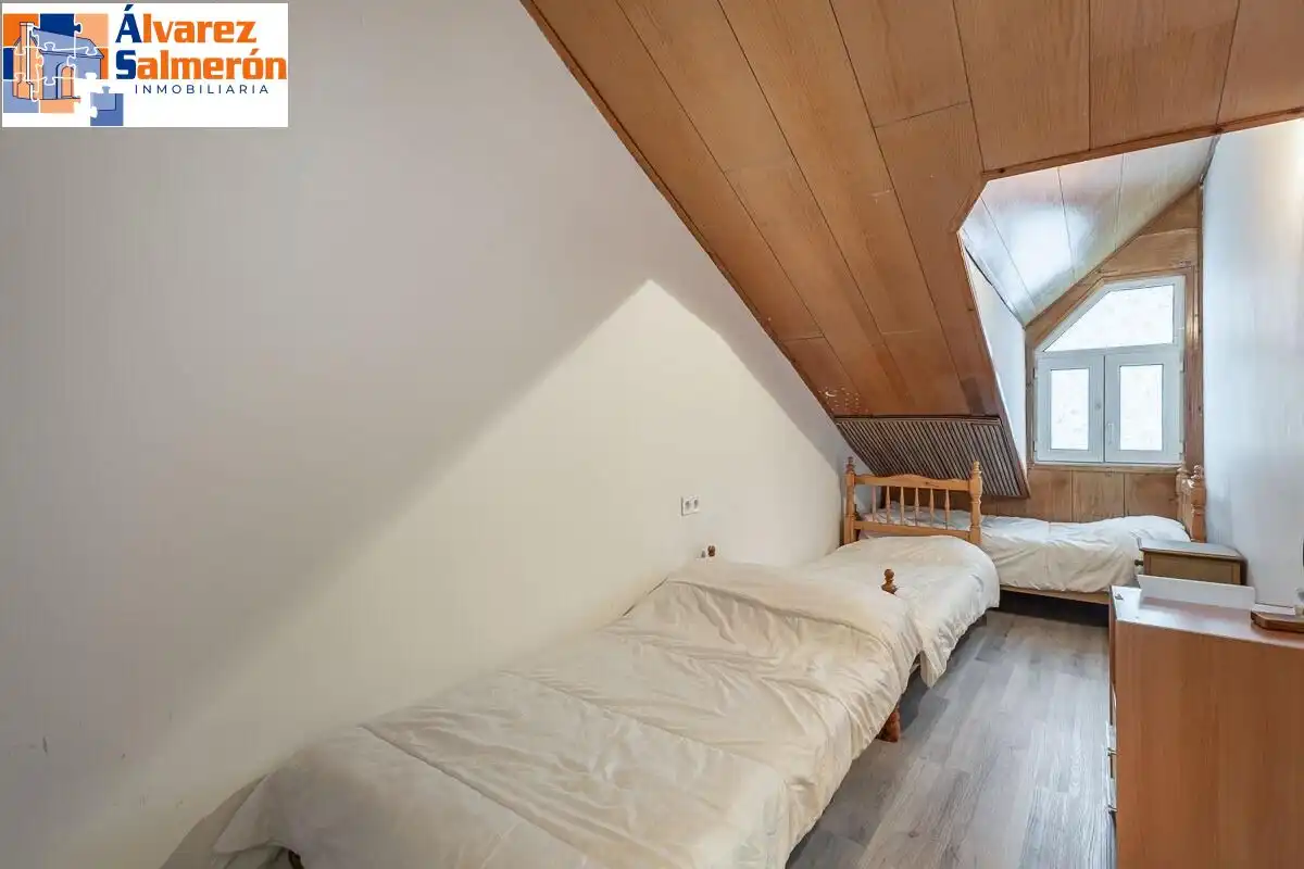 Dormitori de Casa o xalet en venda en Sierra Nevada amb Calefacció