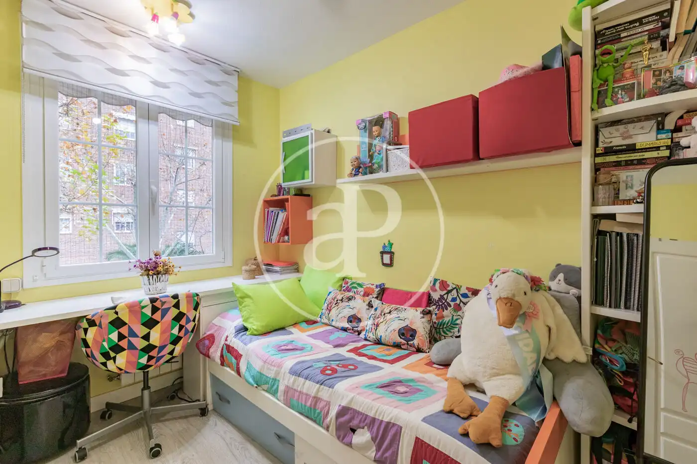 Habitación de Casa adosada en venta en San Sebastián de los Reyes con Aire acondicionado, Calefacción y Jardín privado