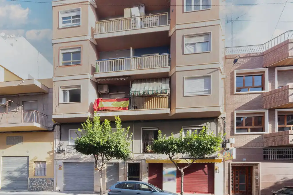 Vista exterior de Piso en venta en Crevillent, Alicante
