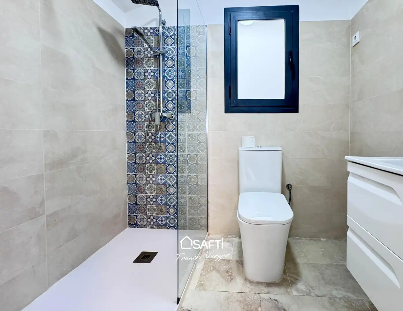 Badezimmer von Wohnung zum Verkauf in Jávea / Xàbia mit Klimaanlage, Heizung und Terrasse