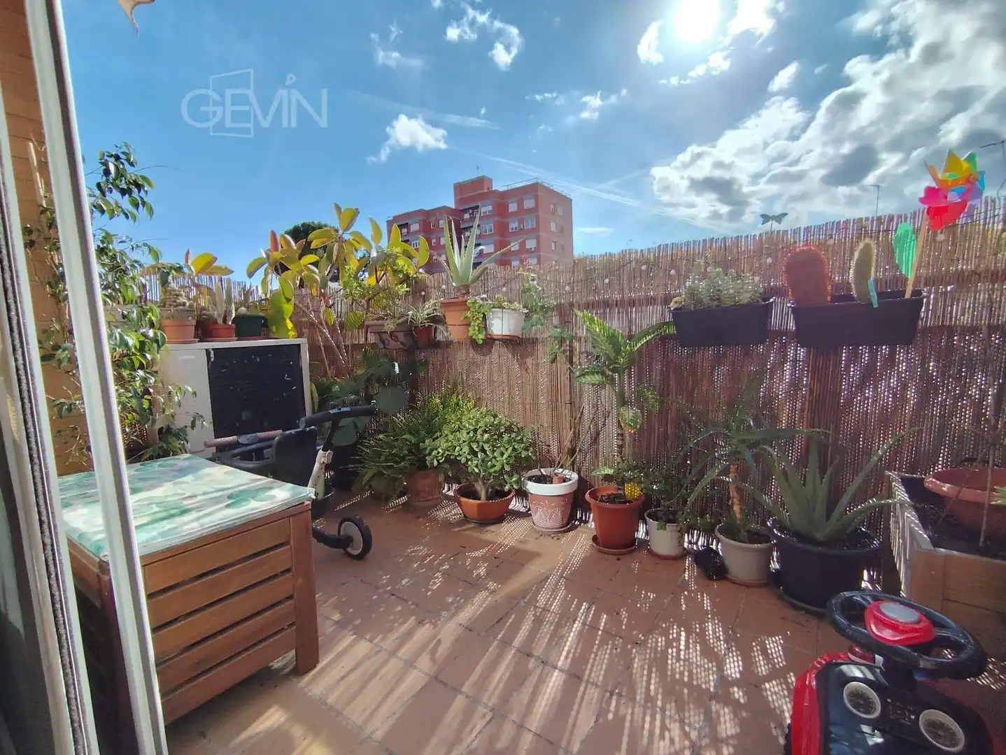 Jardín de Piso en venta en Santa Perpètua de Mogoda con Aire acondicionado, Trastero y Balcón