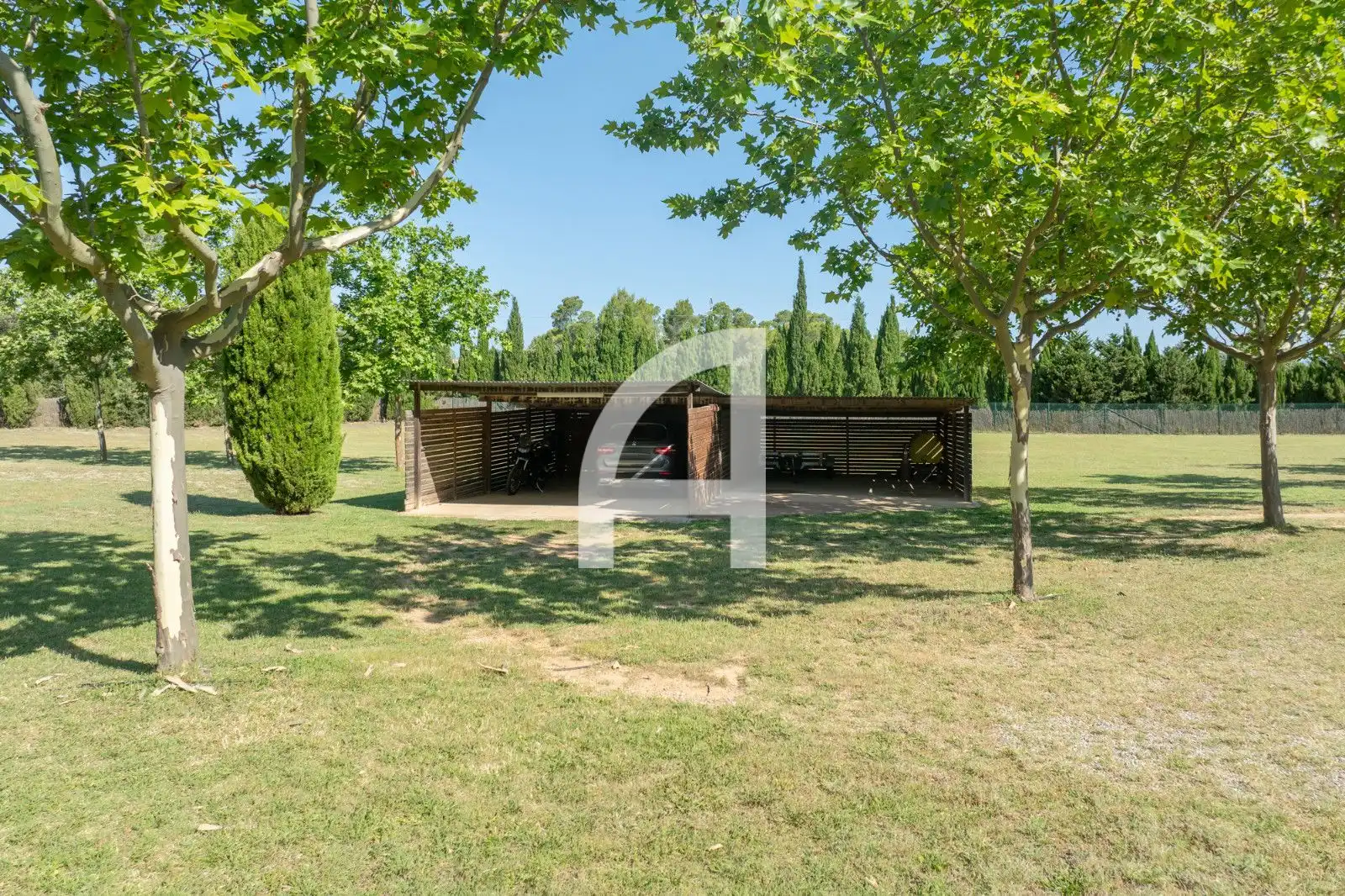 Garden of Houses for sale in Pontós  with Air Conditioner, Heating and Private garden