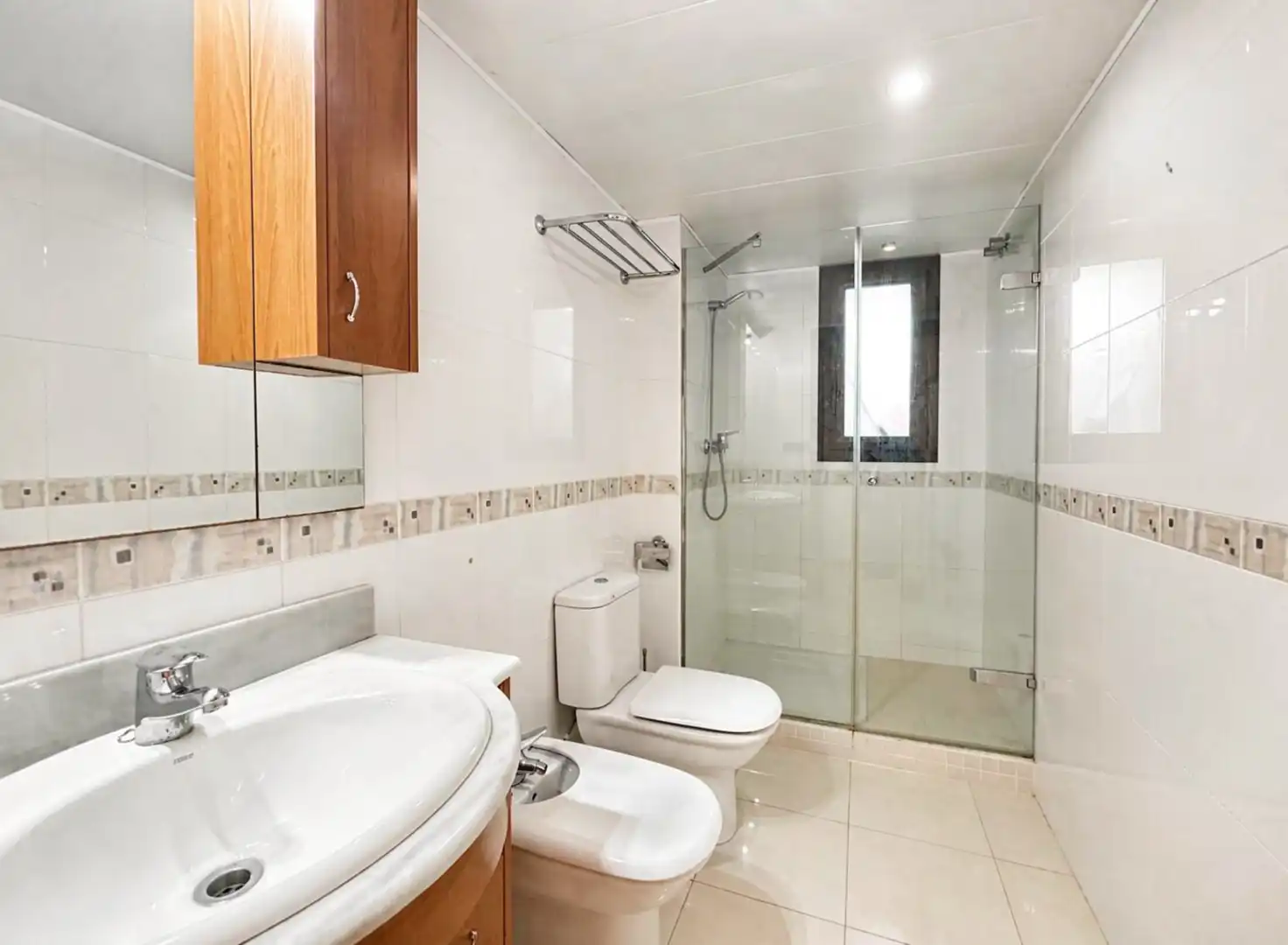 Bathroom of Flat for sale in Roses  with Air Conditioner, Heating and Terrace