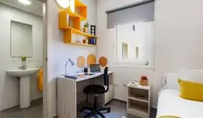 Habitación de Edificio en venta en Cádiz