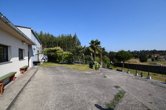 Casa-chalet en Venta en Pontedeume