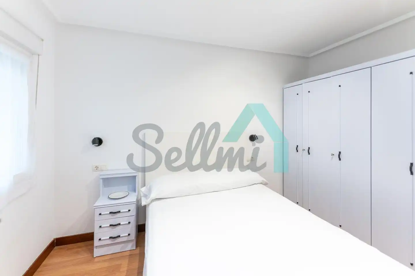 Habitación de Piso de alquiler en Gijón  con Calefacción y Amueblado
