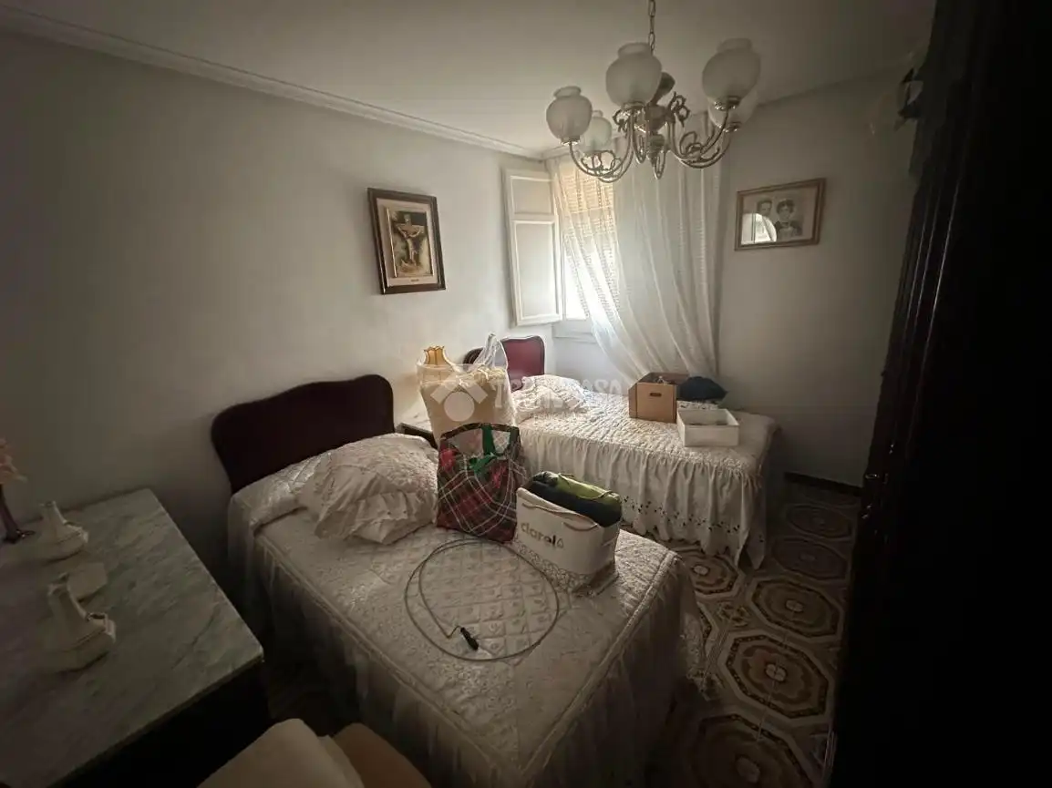 Schlafzimmer von Wohnung zum Verkauf in Zaragoza mit Heizung und Möbliert