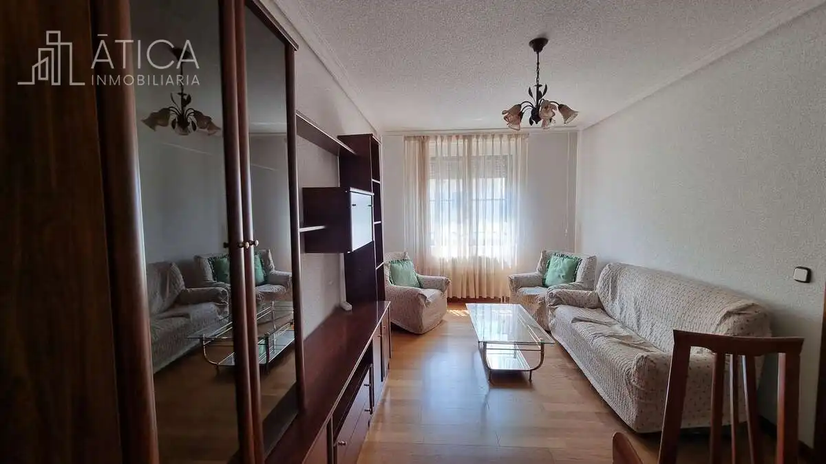 Piso de alquiler en Capuchinos - Glorieta - Ciudad Jardín