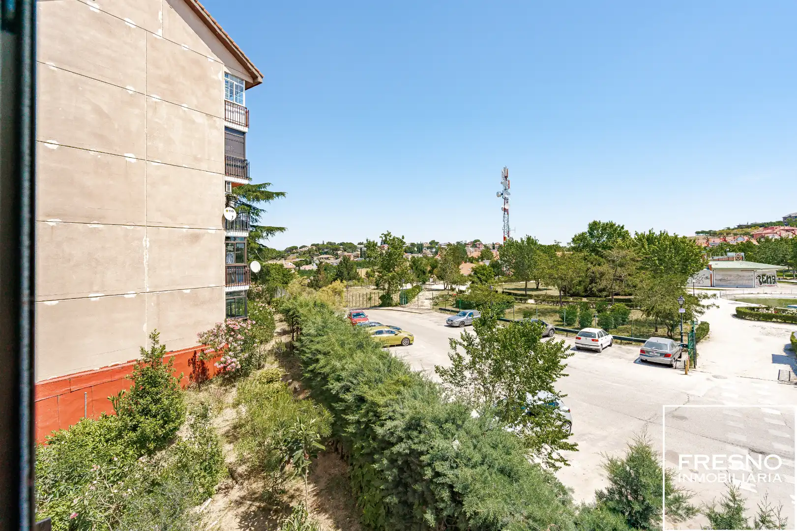 Außenansicht von Wohnung zum Verkauf in Algete mit Heizung, Parkett und Terrasse