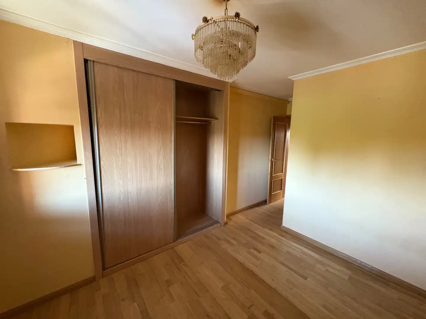 Dormitori de Pis en venda en Valdemoro amb Aire condicionat, Jardí privat i Parquet