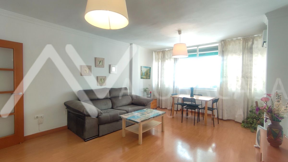 Sala de estar de Piso de alquiler en Málaga Capital con Aire acondicionado, Amueblado y Horno
