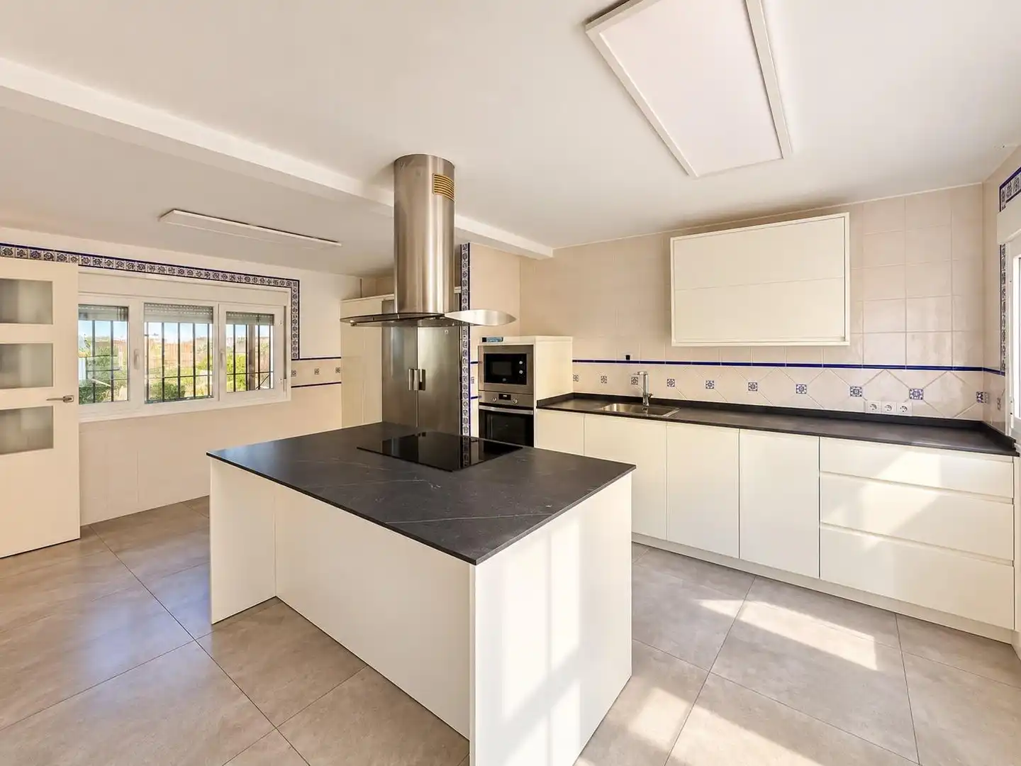 Villa mit Balkon zur Miete in Norte-Sierra, imagen 34