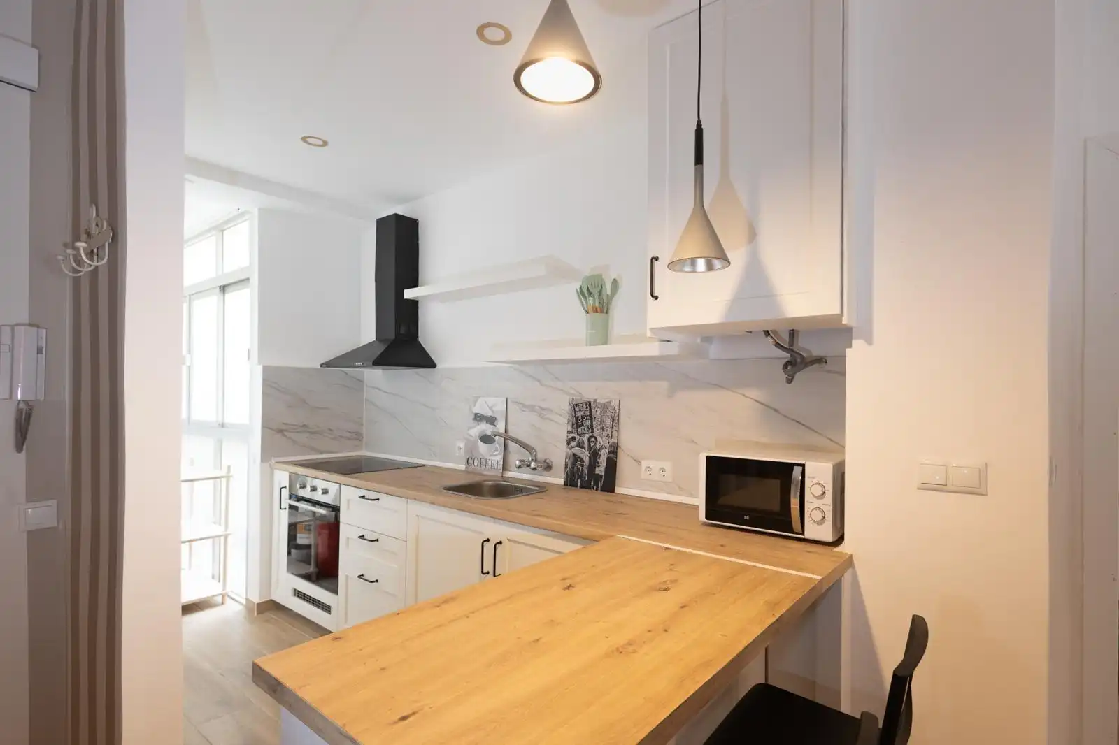 Kitchen of Apartments for rent in Algeciras  with Private garden, Terrace and Furnished
