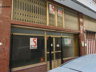 Gewerbefläche zum Verkauf in Calle Tres de Noviembre