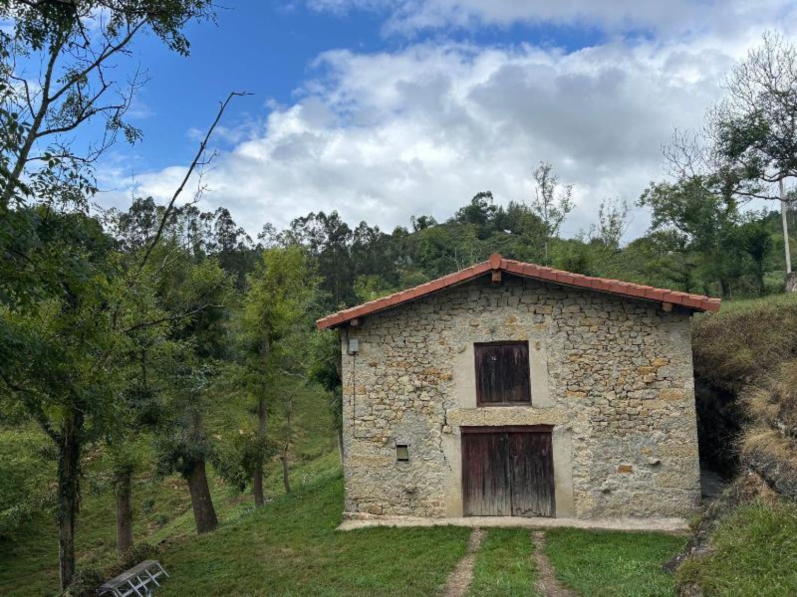 Vista exterior de Casa o xalet en venda en Valdáliga amb Calefacció
