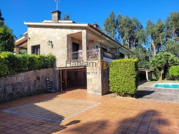 Detached house with pool for sale in O Grove