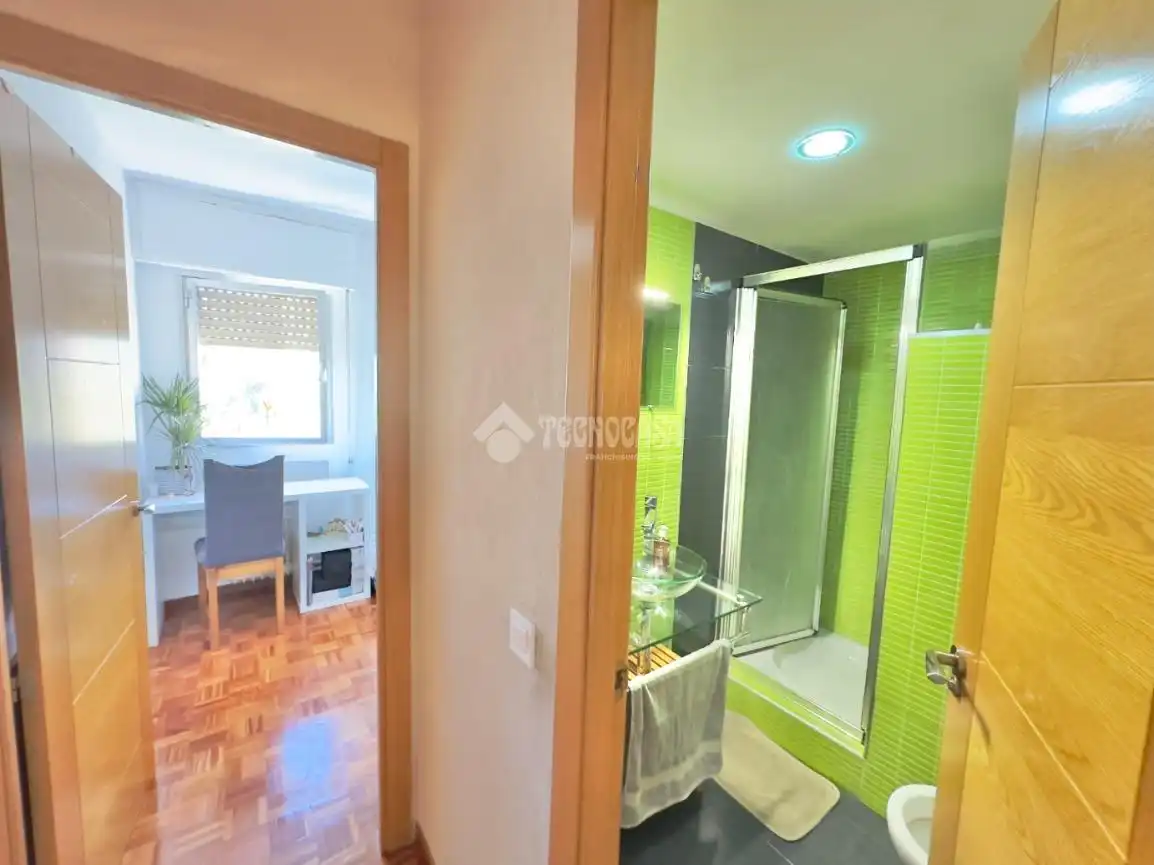 Baño de Piso en venta en Móstoles con Aire acondicionado, Calefacción y Parquet
